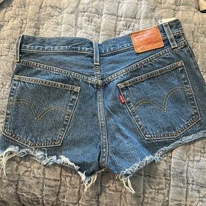 Levi’s 501 denim cutoff shirts - perfect condition